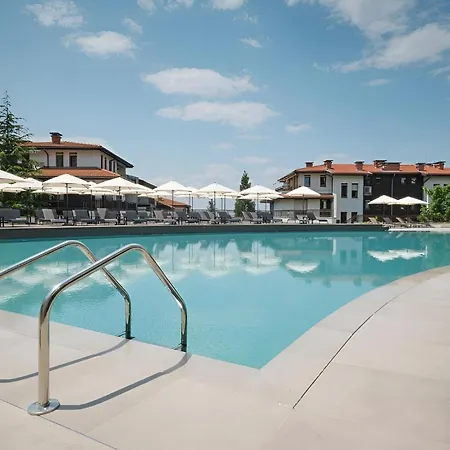 Dako Flats I Santa Marina I Modern & Seaside Days