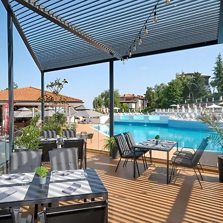 Dako Flats I Santa Marina I Modern & Seaside Days